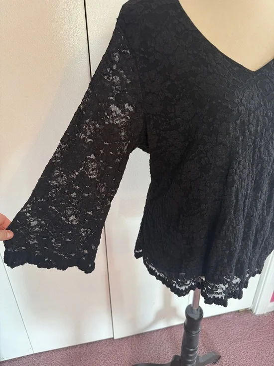 Joseph Black Lace V-Neck Long-Sleeve Blouse - Picture 5 of 7